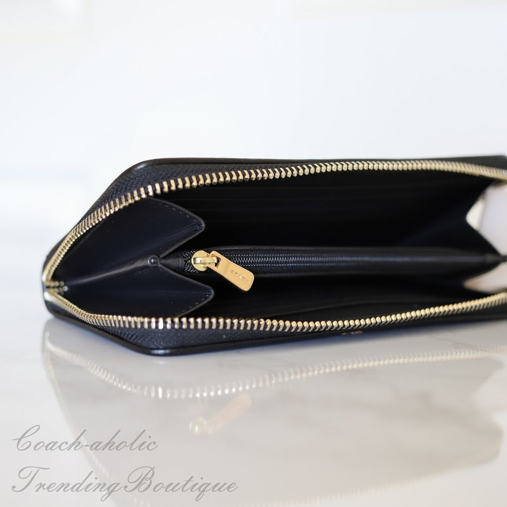 NWT Coach Signature Accordion Zip Around Wallet - Picture 6 of 7
